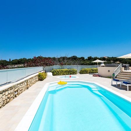 Deluxe Villa Ianthos - Outdoor Hot Tub & Kids Pool Gállos المظهر الخارجي الصورة