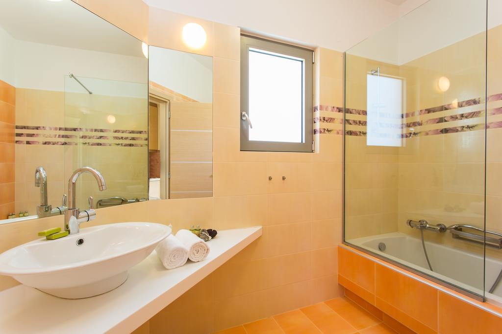 Deluxe Villa Ianthos - Outdoor Hot Tub & Kids Pool Gállos المظهر الخارجي الصورة