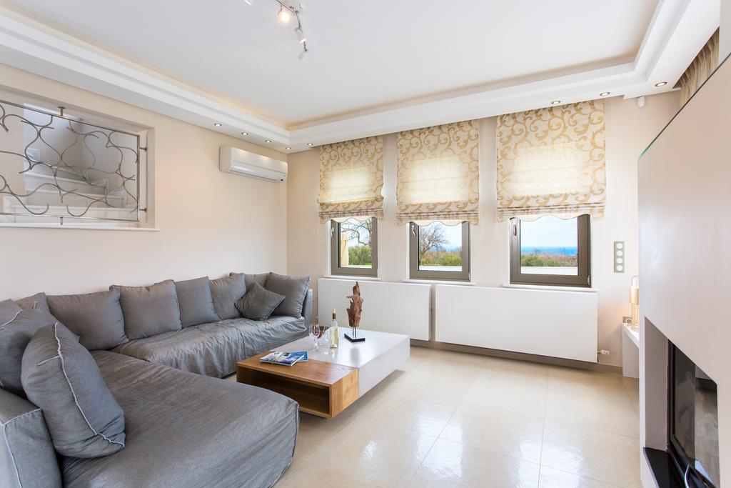 Deluxe Villa Ianthos - Outdoor Hot Tub & Kids Pool Gállos المظهر الخارجي الصورة