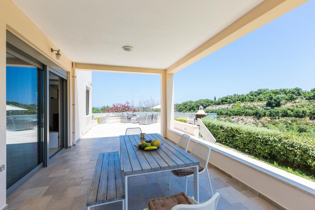 Deluxe Villa Ianthos - Outdoor Hot Tub & Kids Pool Gállos المظهر الخارجي الصورة